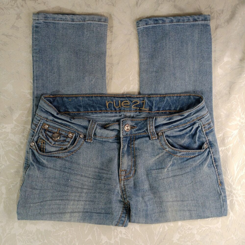 Rue 21 Capris Jeans Womens 7/8 Lightwash Blue Stretchy Lowrise Bling Buttons